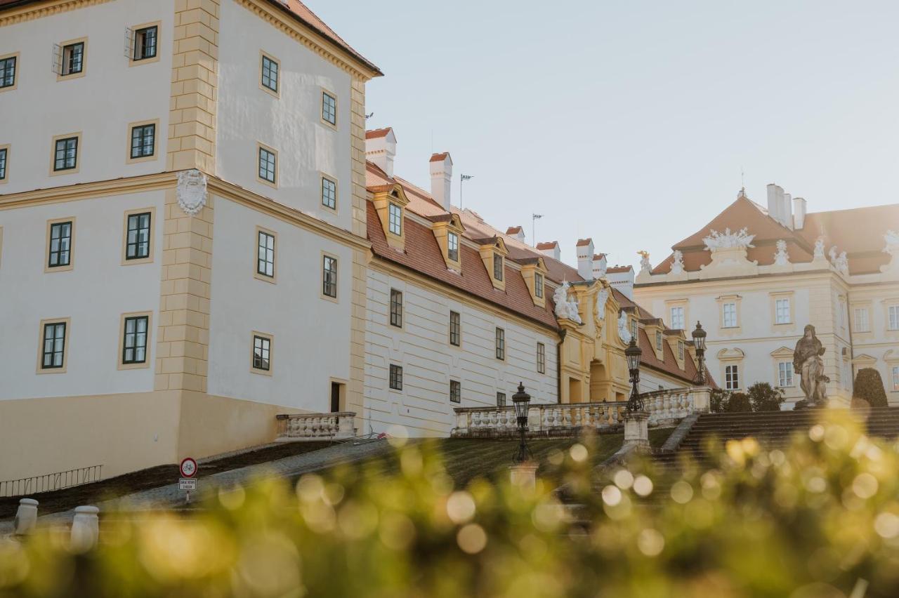 ANTON FLORIAN, zámecký hotel Valtice Esterno foto
