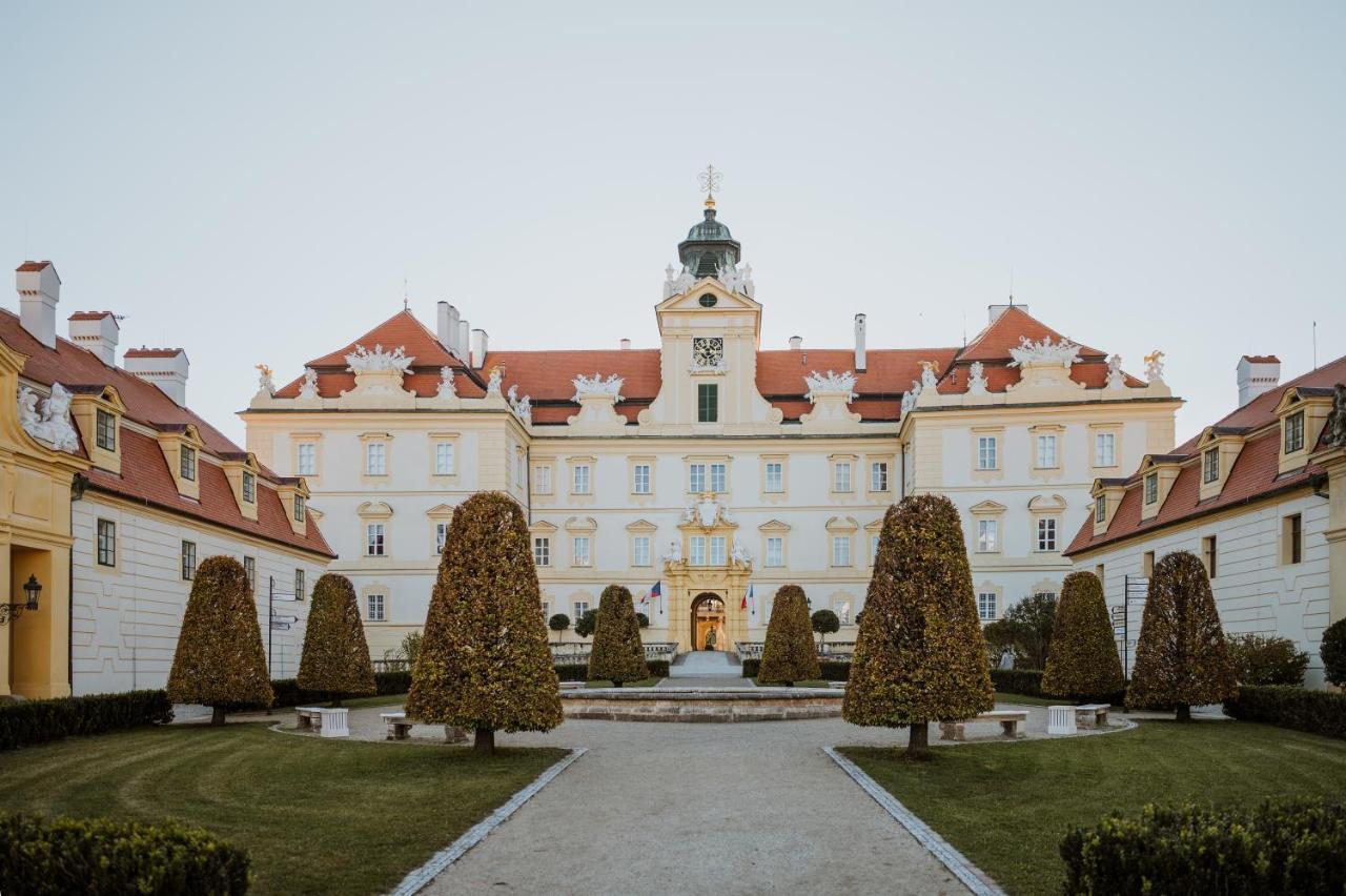 ANTON FLORIAN, zámecký hotel Valtice Esterno foto
